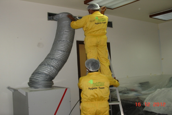 ac-duct-cleaning-industrial-vaccum-machine-tetra-gulf-groupF666486E-DD26-5921-B601-C41968312217.png