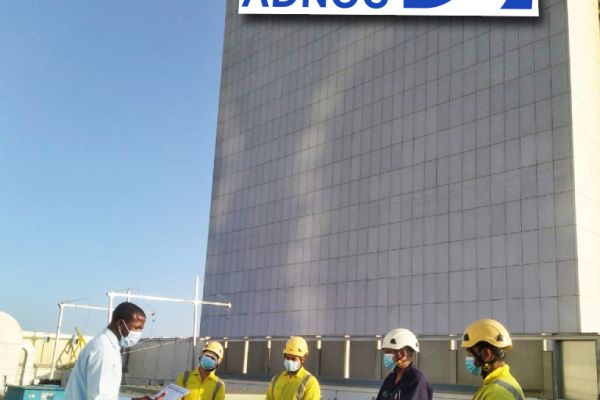 adnoc-building-rope-access-cleaning-abu-dhabi-dubai-manual-washing-tetra-gulf-teamb1801d63-2cc0-8986-83ff-0ec1d8f1ce49725839ED-A68D-7958-4C3A-6C3E99B24974.jpg