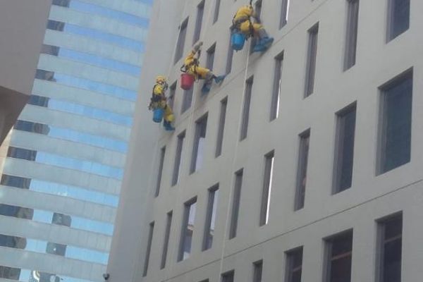 aviv-building-cleaning-tetragulfgroup-rope-access-window-cleaning43C43E77-E940-29BB-483D-D6545F4610B4.jpeg