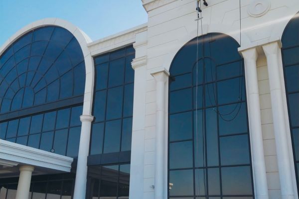 bab-al-qasr-rope-access-building-cleaning-windows-diors-glasses23114710-b913-fcb8-253b-de1c6360bc8f87D02987-EDB8-E228-E40C-A15D81B2779A.jpeg