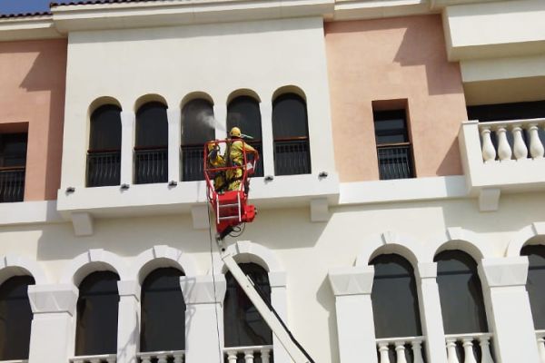 cleaning-window-tetragulfgroup-crane-equipment-spray-rope-access-abu-dhabi6B98D7F5-56E7-3C61-CF0C-BCAB8DC66D26.jpeg