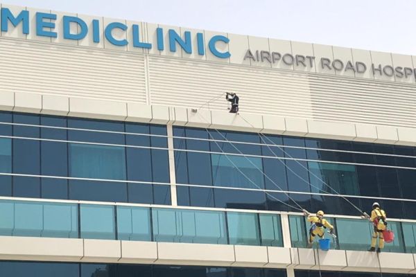 mediclinic-airport-road-hospital-tetragulfgroup-building-cleaning-ropeaccess-yellow6431D0A8-8FA2-D793-CFAE-2172B95A0556.jpeg