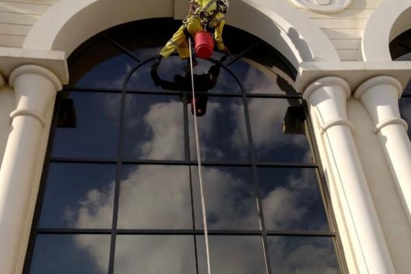 rope-access-cleaning-glass-palace-bucket-building-high-window-cleanerscab82308-3372-48a1-e7c0-75fecc5192727567F1E6-3774-0D60-253D-76A7200C6D6A.jpeg