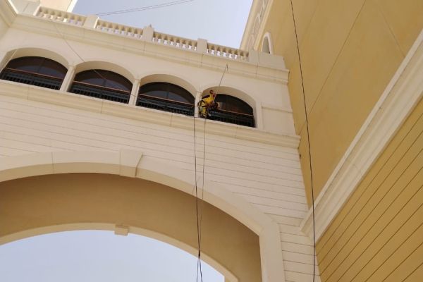 tetragulf-cleaning-villa-building-white-balcony-window-dubai-wall-bridge-crossover-ritz-kids0b9a71a1-5ddf-b8ee-3199-275e16c92405008EBE86-01D4-E8C0-E116-2806A2B57C9A.jpeg