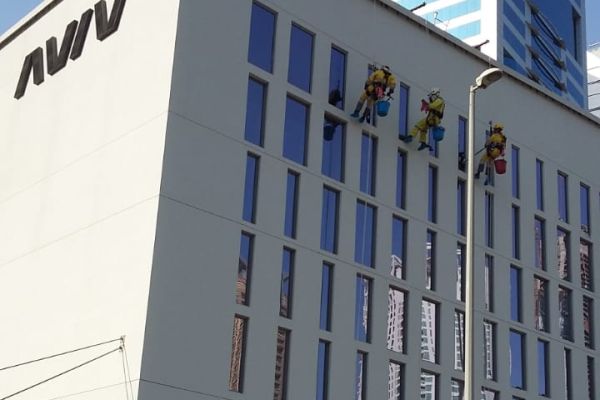 window-cleaning-agency-tetra-cheap-abu-dhabi-dubai-aviv-tetragulf-general-cleaningEA979801-B593-1687-6759-CAFD9C467403.jpeg
